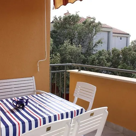 Jtv Simuni Apartamento Kolan